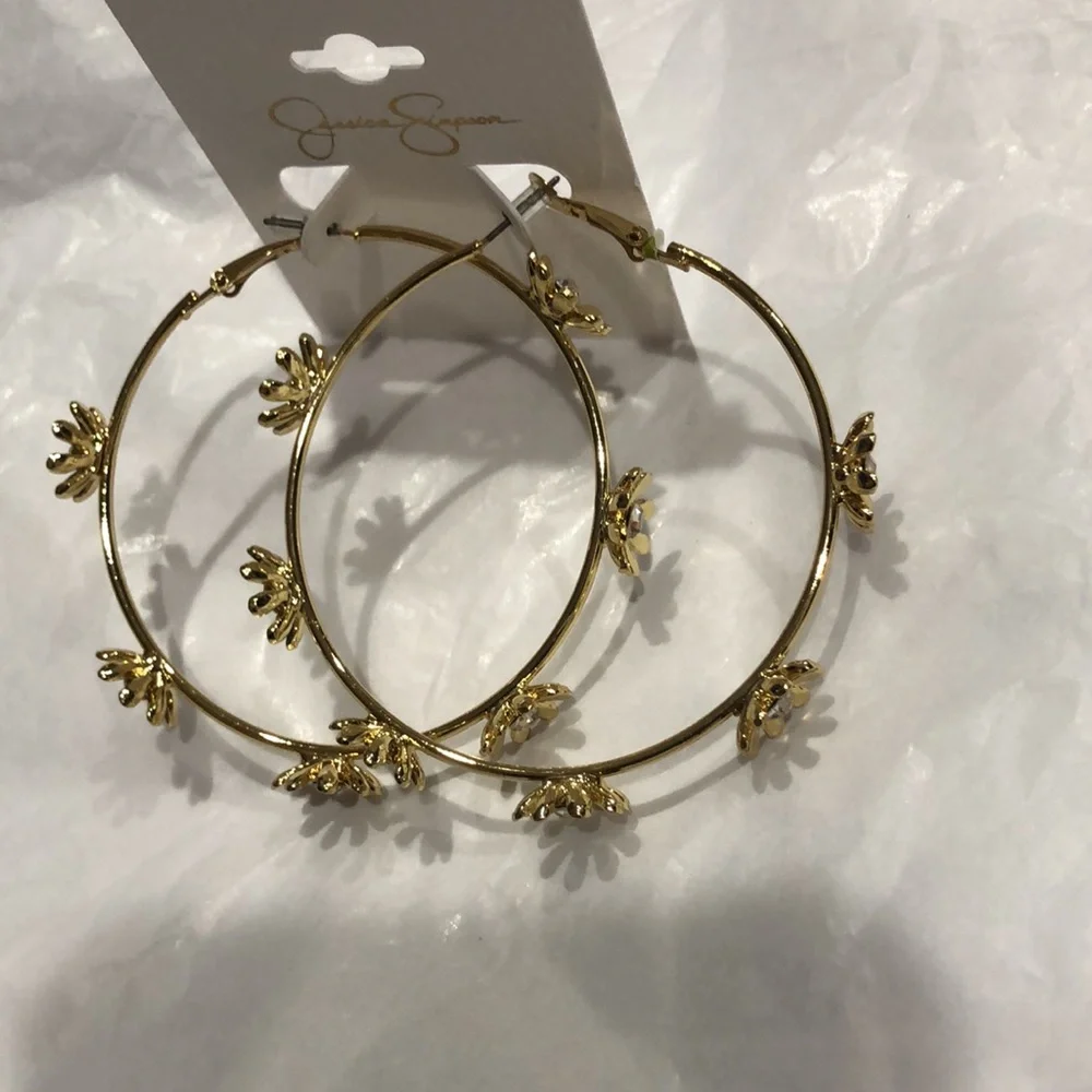 Jessica‎ Simpson cubic zirconia studded flower gold plated hoop earrings new